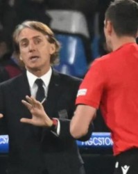 开云官方平台-曼奇尼解释辞职原因，炮轰意大利足协主席